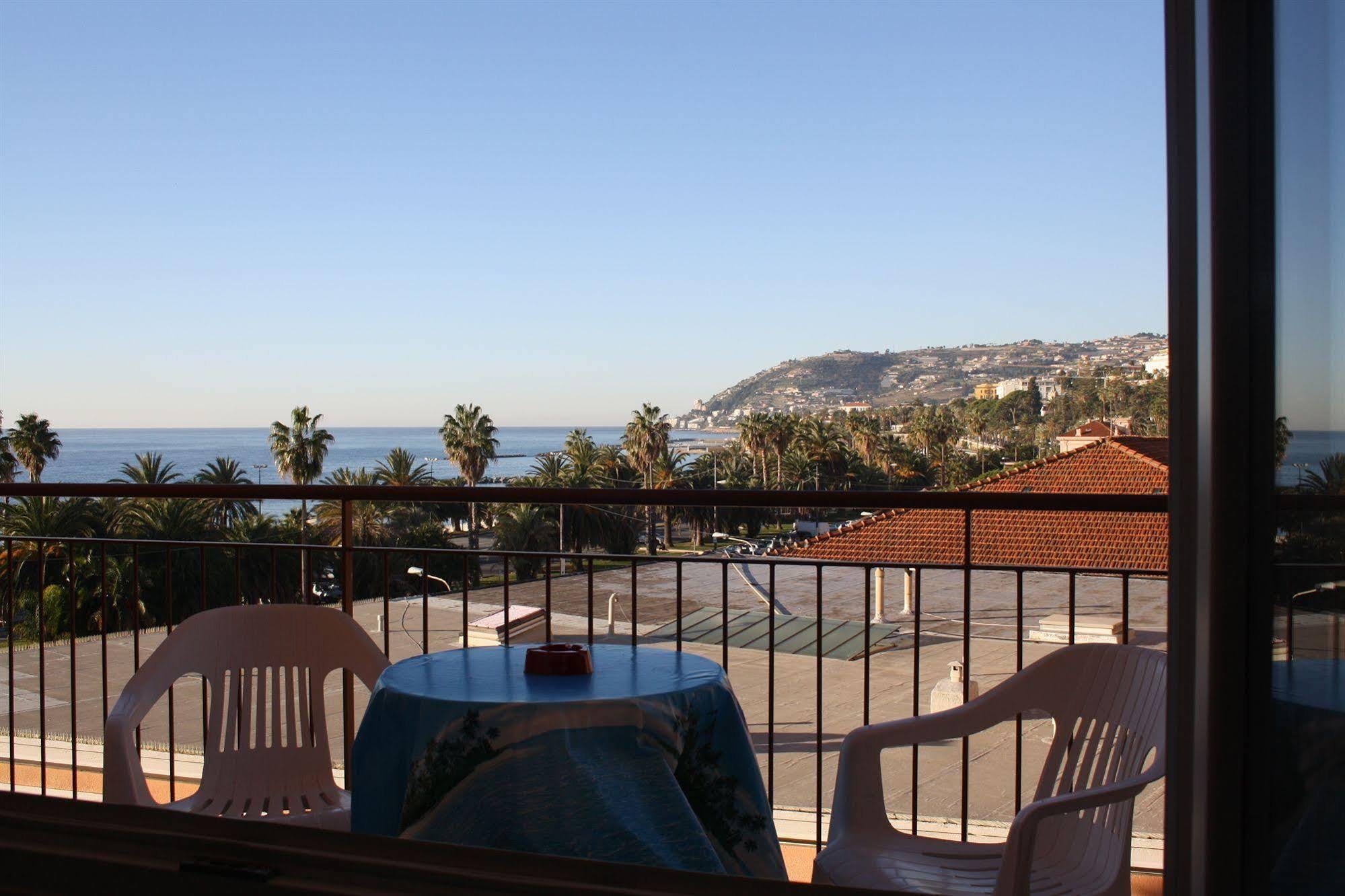 Hotel Sole Mare Sanremo Esterno foto