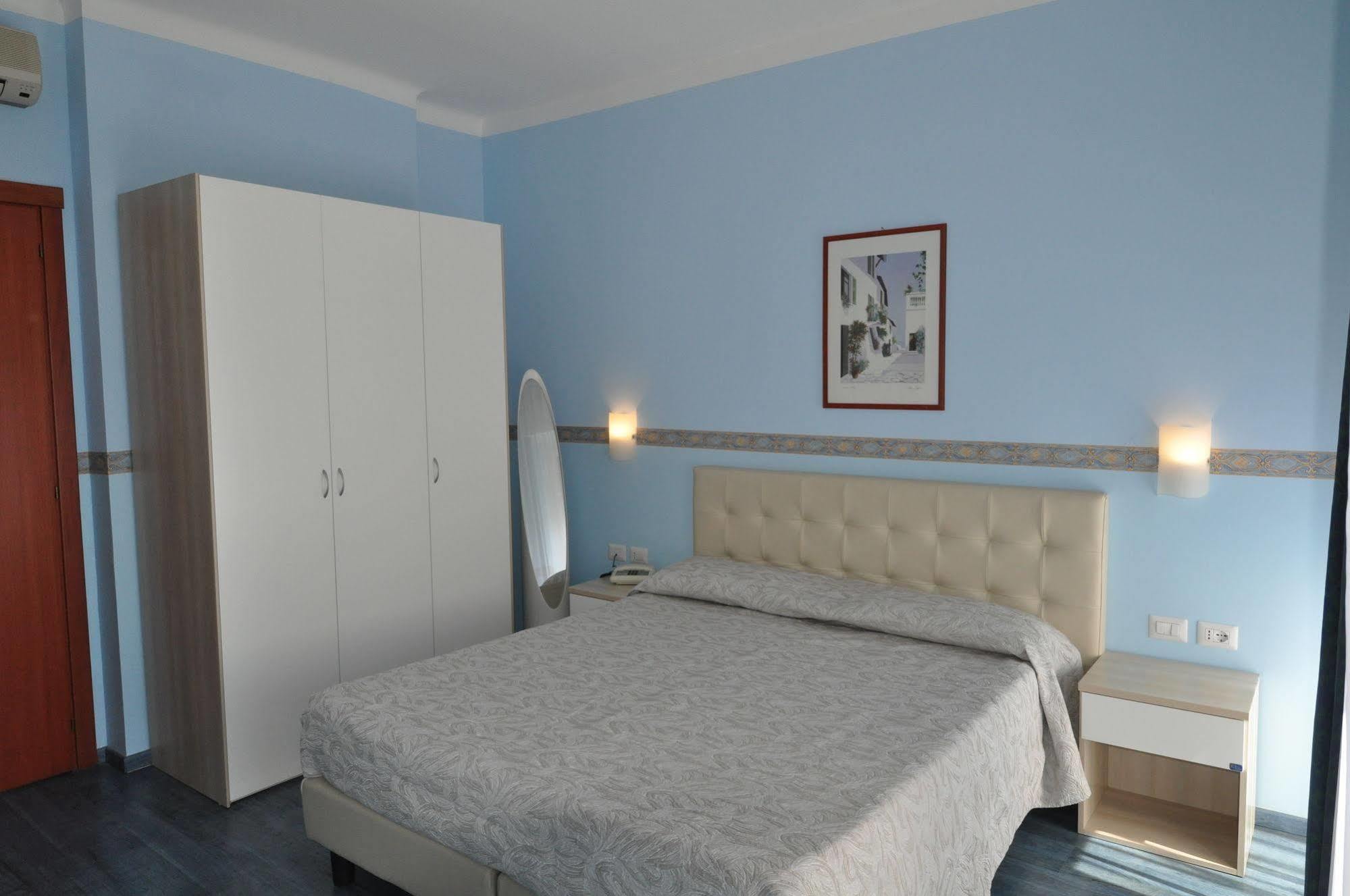 Hotel Sole Mare Sanremo Esterno foto