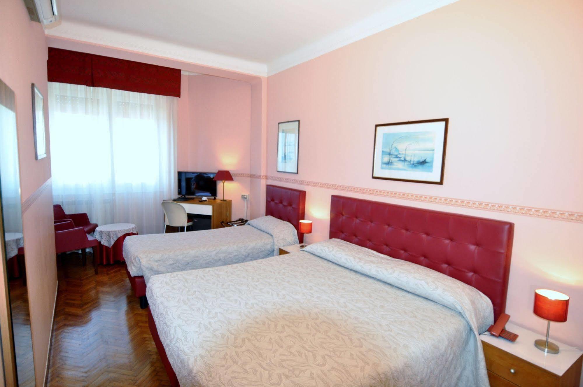 Hotel Sole Mare Sanremo Esterno foto
