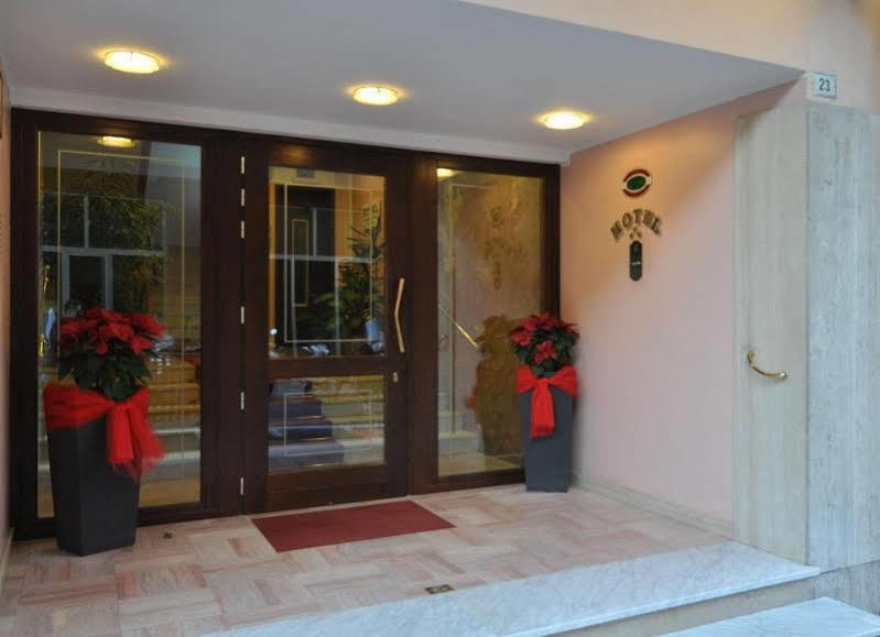 Hotel Sole Mare Sanremo Esterno foto